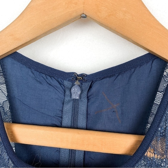 BCBGeneration Navy Blue Lace Skater Style Cocktail Dress Sz 4 - Picture 8 of 9